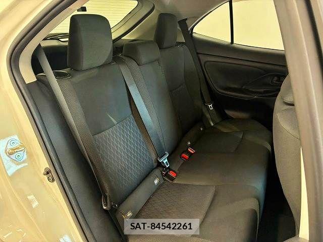 Toyota YARIS CROSS 2021-07 8630005-11