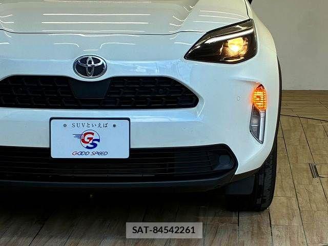 Toyota YARIS CROSS 2021-07 8630005-18