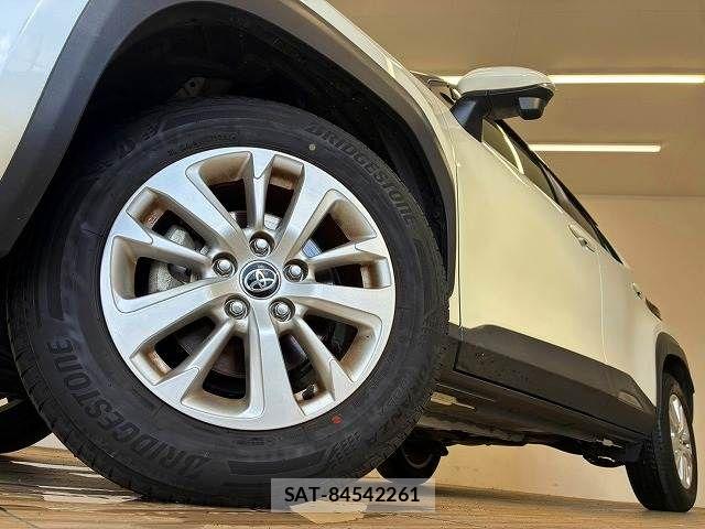Toyota YARIS CROSS 2021-07 8630005-19