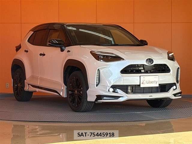 Toyota YARIS CROSS 2025-06 8630002-18