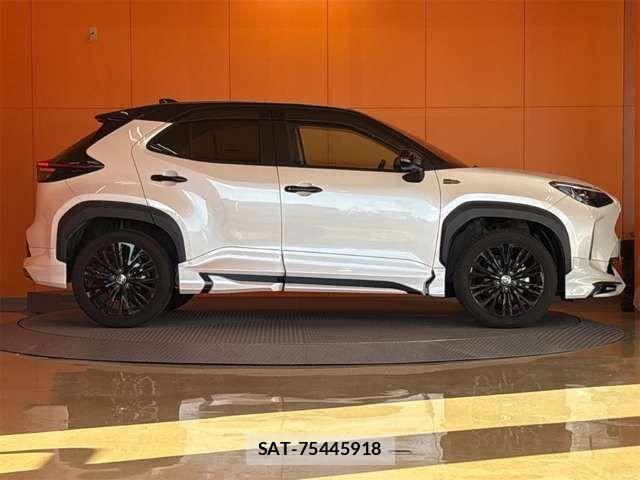 Toyota YARIS CROSS 2025-06 8630002-19