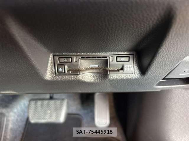 Toyota YARIS CROSS 2025-06 8630002-4