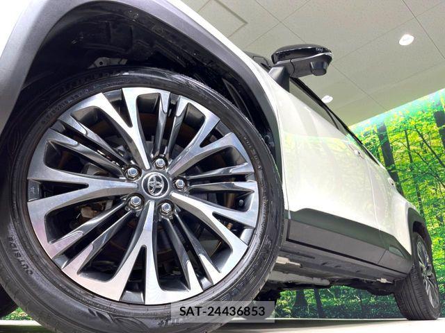 Toyota YARIS CROSS 2022-02 8630003-13