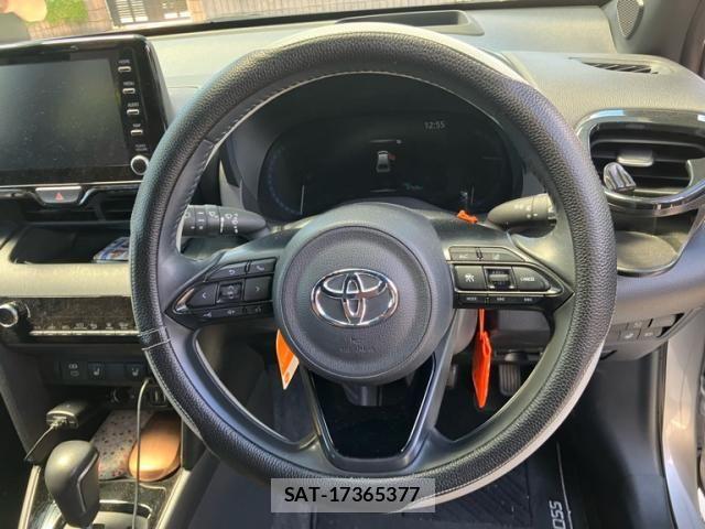 Toyota YARIS CROSS 2023-07 8662641-14