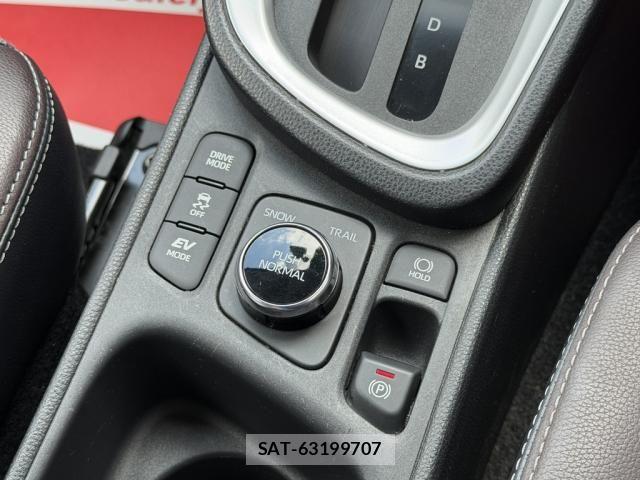 Toyota YARIS CROSS 2021-04 8662644-29