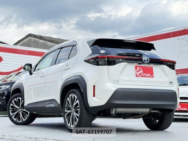 Toyota YARIS CROSS 2021-04 8662644-3