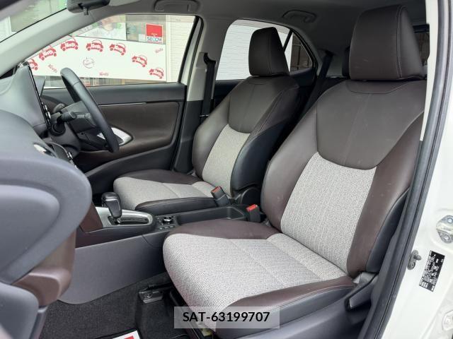 Toyota YARIS CROSS 2021-04 8662644-7
