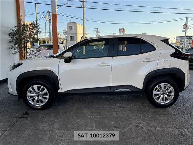 Toyota YARIS CROSS 2021-10 8662645-10