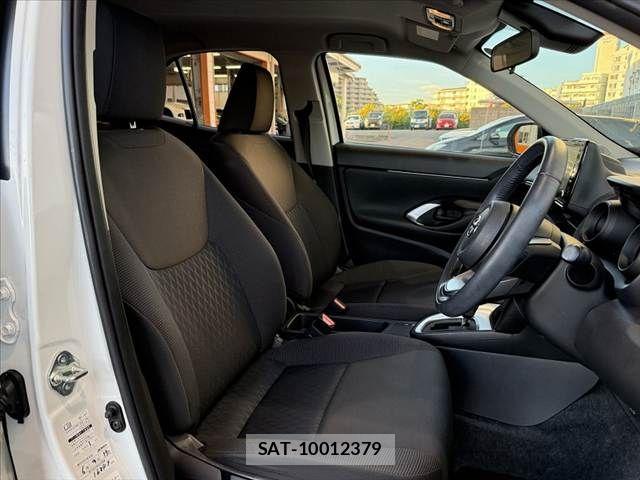 Toyota YARIS CROSS 2021-10 8662645-15