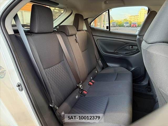 Toyota YARIS CROSS 2021-10 8662645-17
