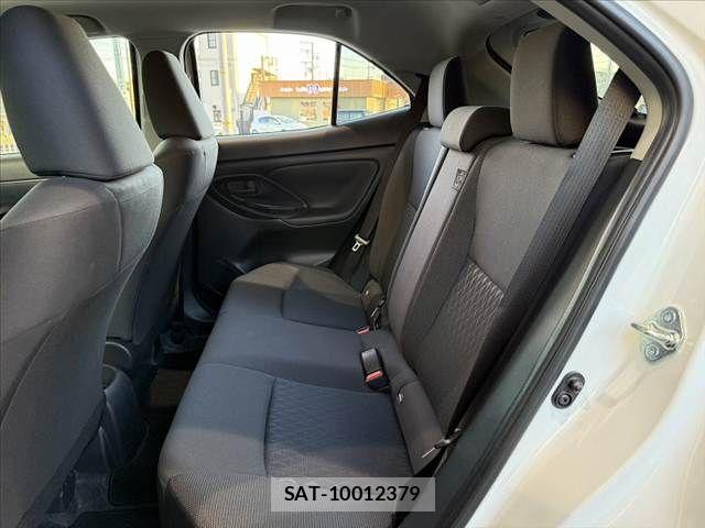 Toyota YARIS CROSS 2021-10 8662645-18