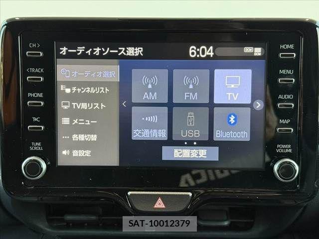 Toyota YARIS CROSS 2021-10 8662645-26