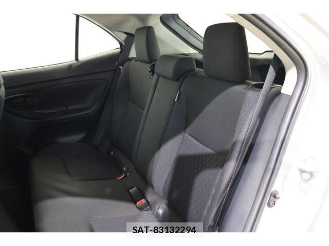 Toyota YARIS CROSS 2024-10 8667215-4