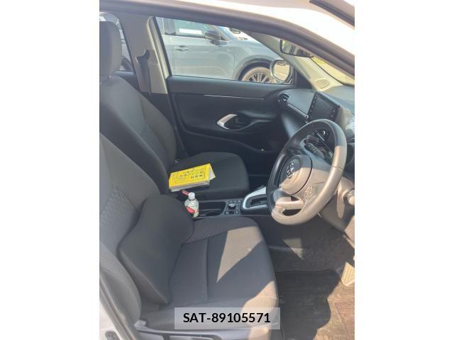 Toyota YARIS CROSS 2022-09 8662639-17
