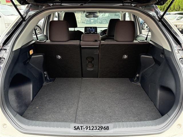 Toyota YARIS CROSS 2020-11 8662646-15
