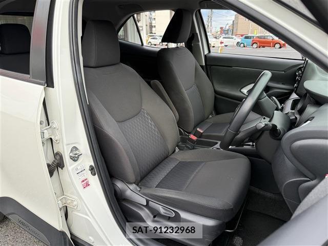 Toyota YARIS CROSS 2020-11 8662646-18