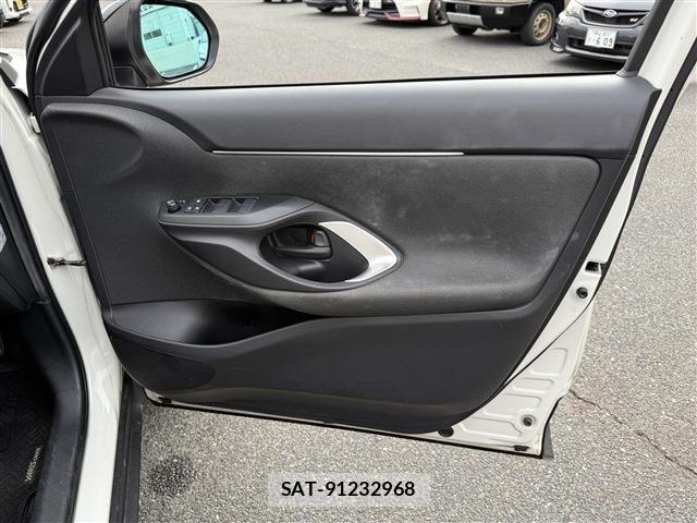 Toyota YARIS CROSS 2020-11 8662646-20