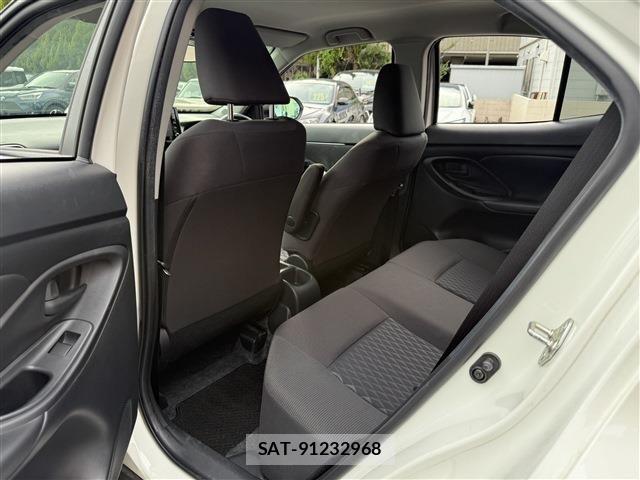 Toyota YARIS CROSS 2020-11 8662646-25