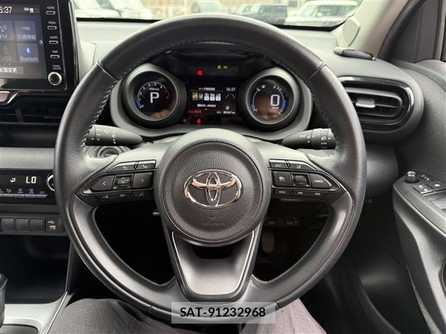 Toyota YARIS CROSS 2020-11 8662646-27