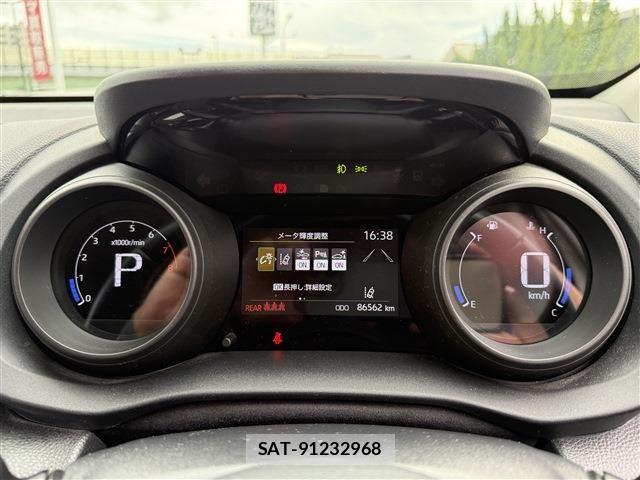 Toyota YARIS CROSS 2020-11 8662646-28