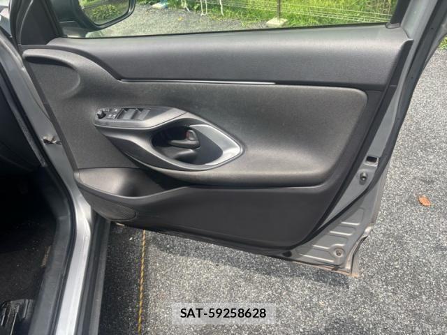 Toyota YARIS CROSS 2021-02 8747094-9
