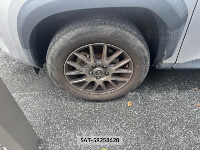Toyota YARIS CROSS 2021-02 8747094-5