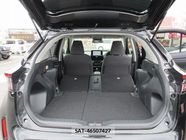 Toyota YARIS CROSS 2025-04 8747093-16