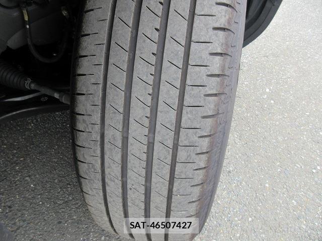 Toyota YARIS CROSS 2025-04 8747093-23