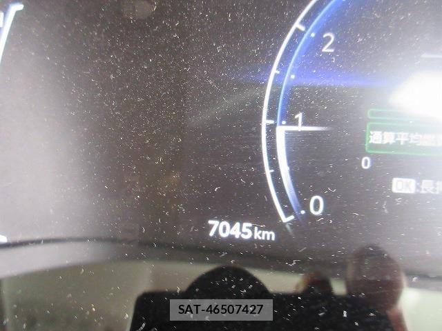 Toyota YARIS CROSS 2025-04 8747093-26