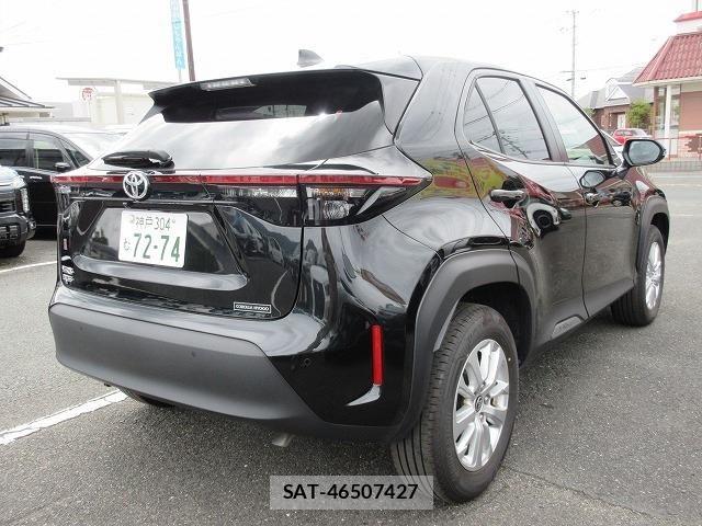 Toyota YARIS CROSS 2025-04 8747093-2