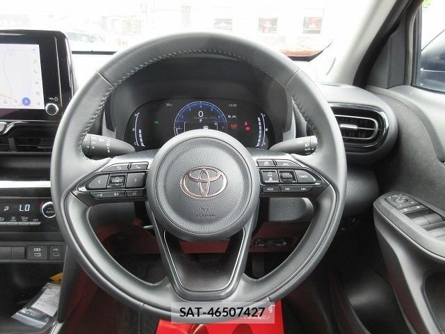 Toyota YARIS CROSS 2025-04 8747093-3