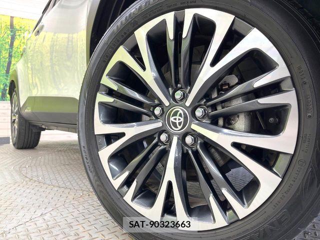 Toyota YARIS CROSS 2021-01 8747095-12