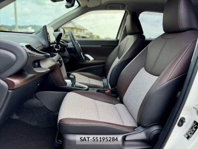 Toyota YARIS CROSS 2022-03 8747091-16