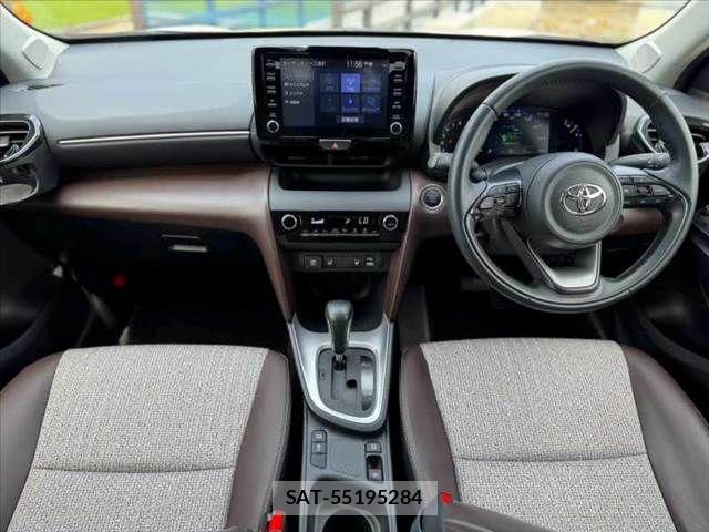 Toyota YARIS CROSS 2022-03 8747091-1
