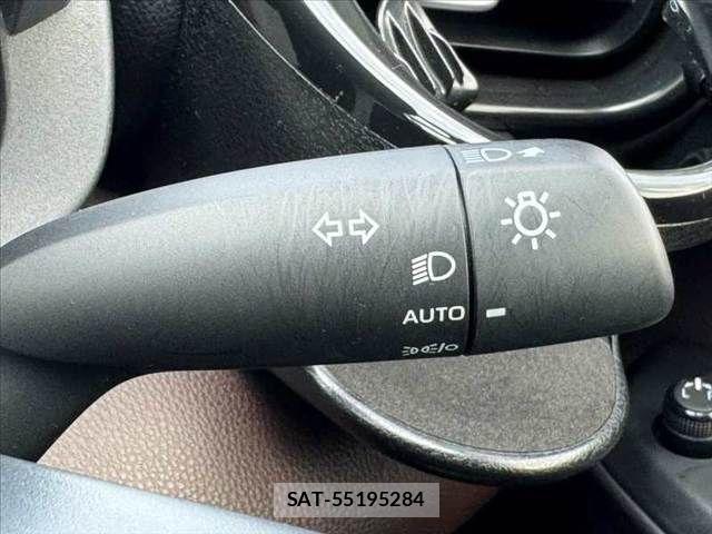 Toyota YARIS CROSS 2022-03 8747091-21