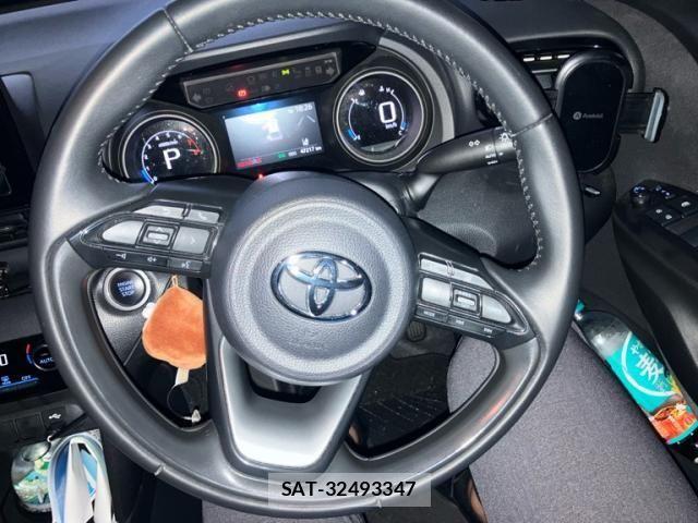 Toyota YARIS CROSS 2021-11 8747096-7