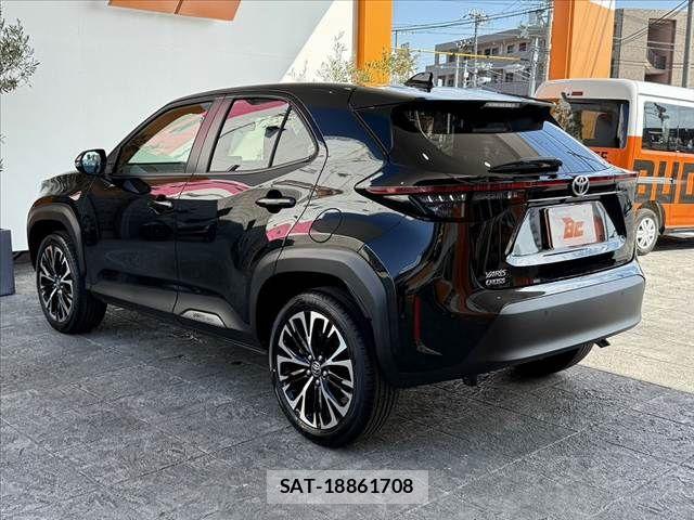 Toyota YARIS CROSS 2026-04 8747089-12