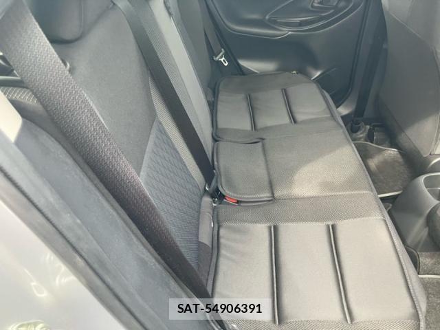 Toyota YARIS CROSS 2020-12 8747097-27