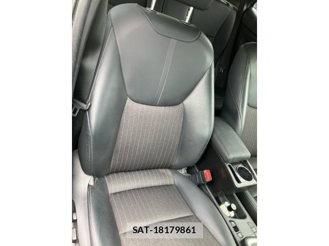 Toyota YARIS CROSS 2023-11 8747092-18