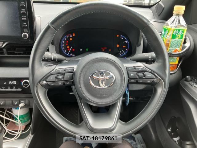Toyota YARIS CROSS 2023-11 8747092-20