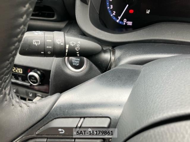 Toyota YARIS CROSS 2023-11 8747092-21