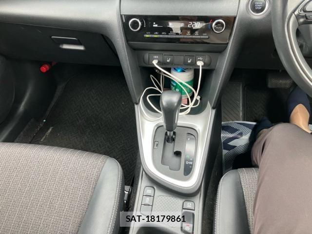 Toyota YARIS CROSS 2023-11 8747092-25