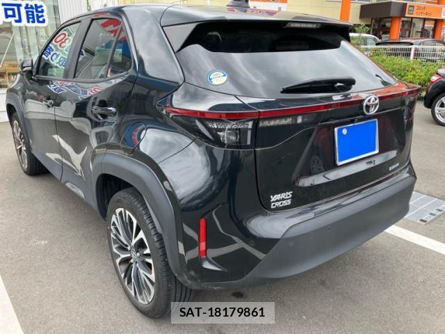 Toyota YARIS CROSS 2023-11 8747092-3
