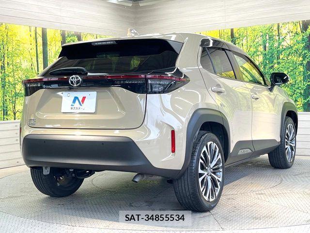 Toyota YARIS CROSS 2021-05 8798030-16