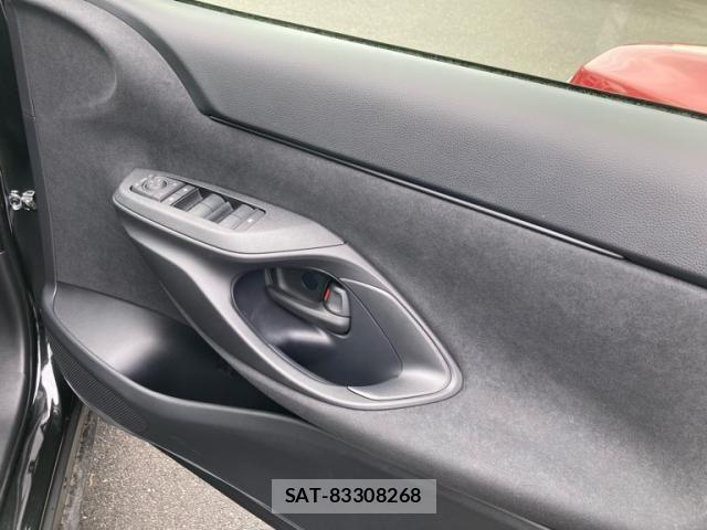 Toyota YARIS CROSS 2026-07 8798031-10