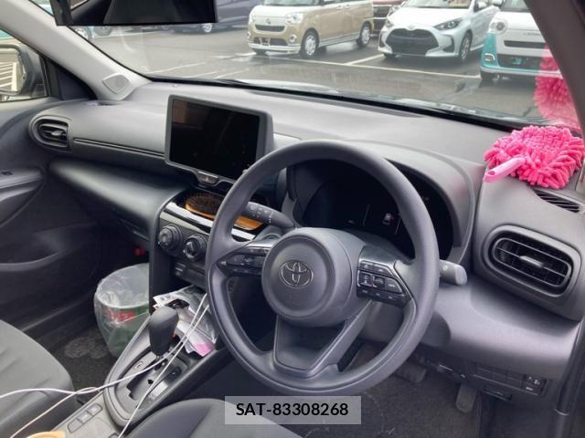 Toyota YARIS CROSS 2026-07 8798031-11