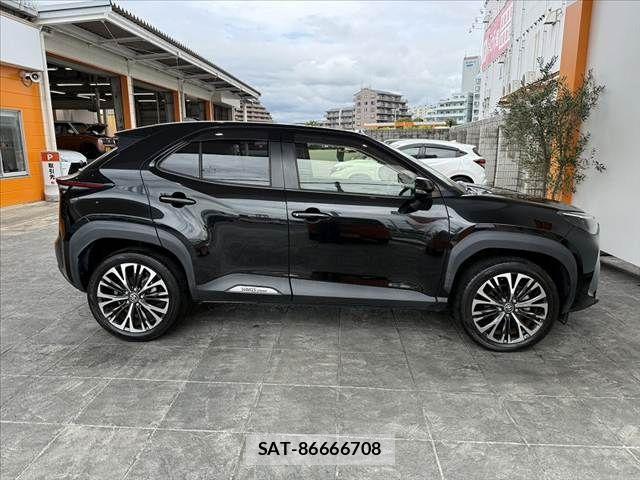 Toyota YARIS CROSS 2020-09 8851212-11