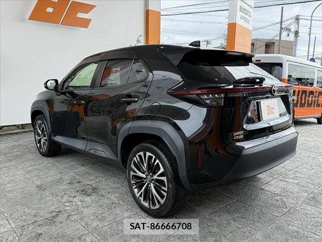 Toyota YARIS CROSS 2020-09 8851212-12