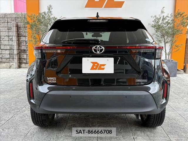 Toyota YARIS CROSS 2020-09 8851212-13