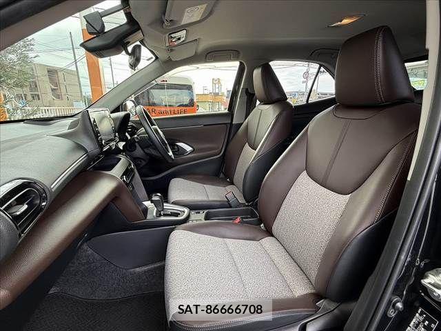 Toyota YARIS CROSS 2020-09 8851212-16